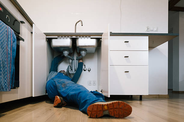 Professional Pipe Repair technician working in Lincoln Park, NY